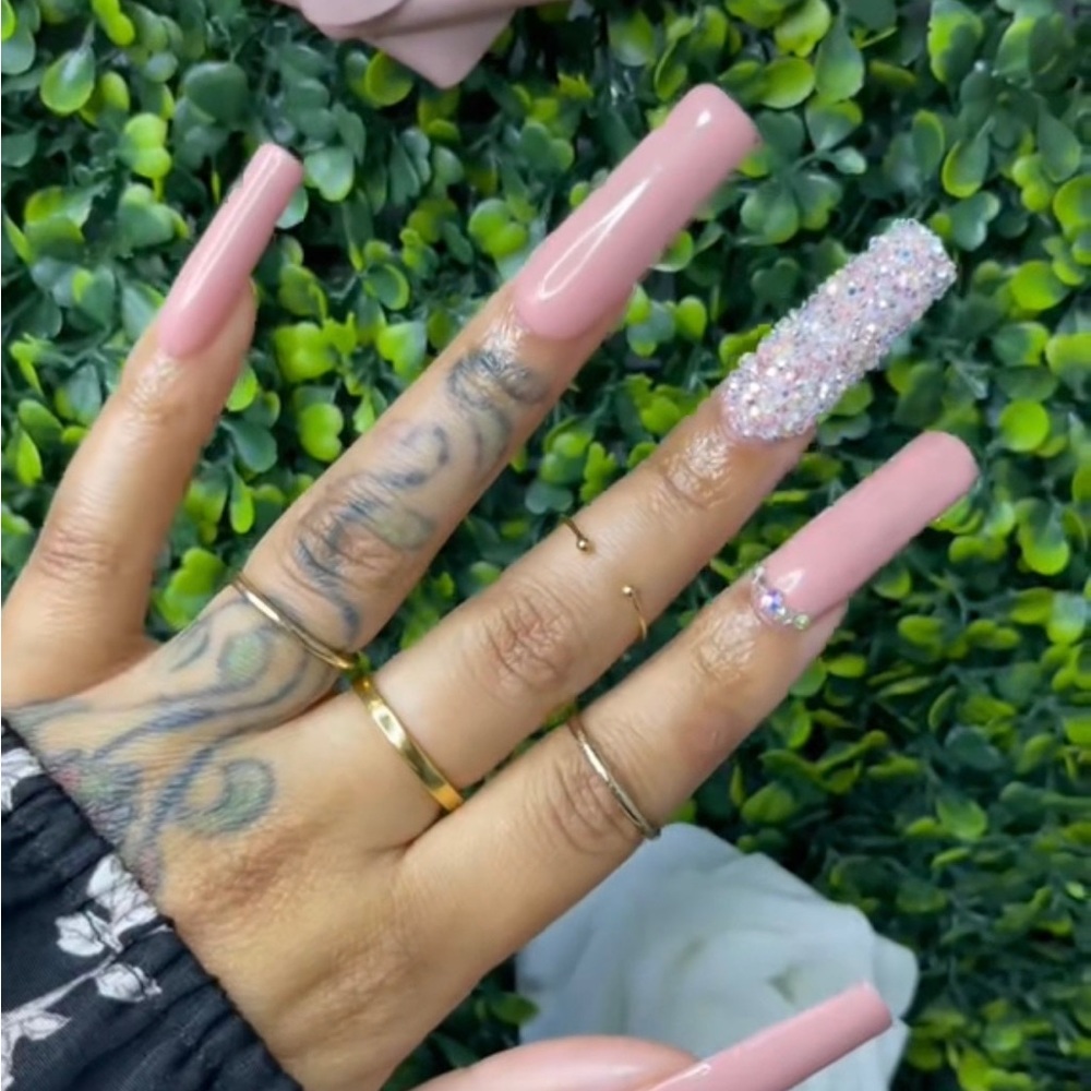 Pinky | Pixie Dust | Press on nails